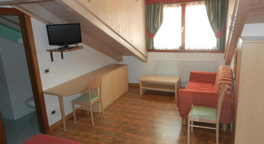 Maffei Hotel Pinzolo Szoba fotó