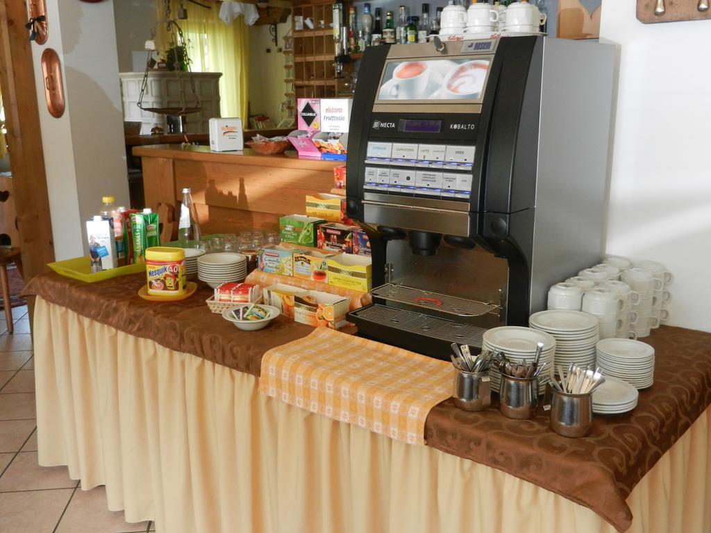 Maffei Hotel Pinzolo Kültér fotó
